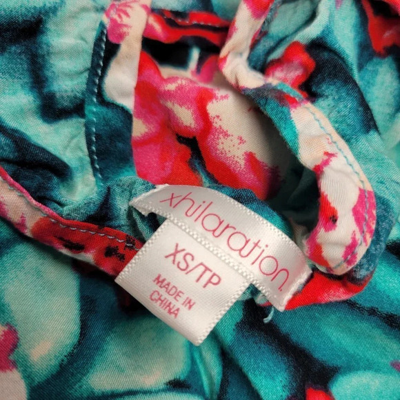 Xhilaration Crop Tank - Picture 4 of 4